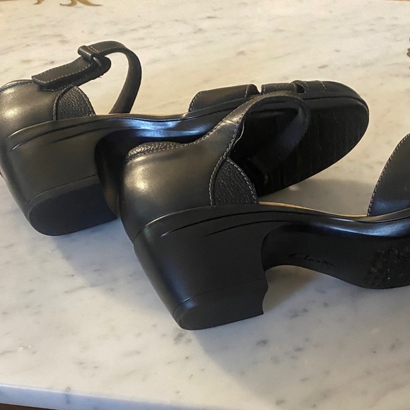 Clarks Black Strappy Heels - Picture 5 of 5